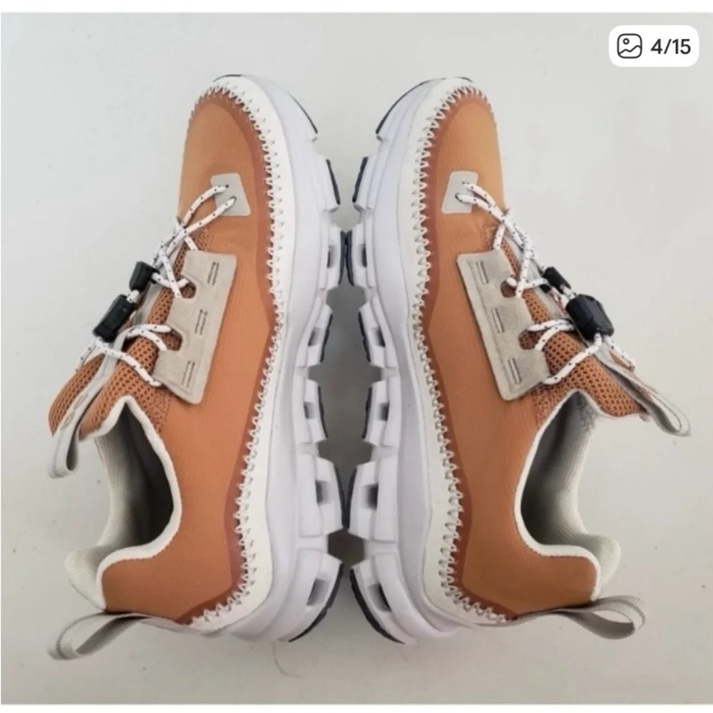 On Running Tan and White Women's hiking Sneakers woman’s size 7.5 - Picture 2 of 11